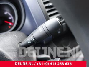 Opel Vivaro Steering column stalk O303546 photo 2