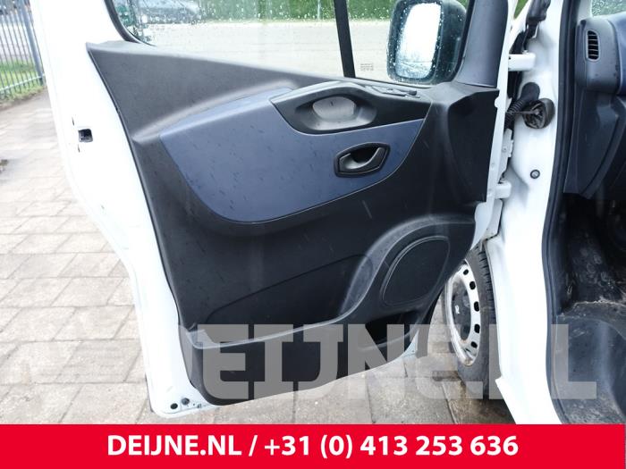 Opel Vivaro Türverkleidung 2-türig links O303568