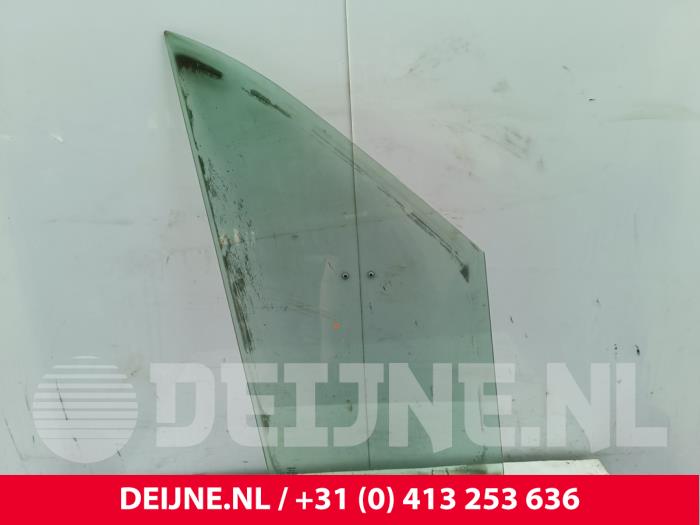 Volkswagen Crafter Driehoeks Ruit rechts-voor O303634