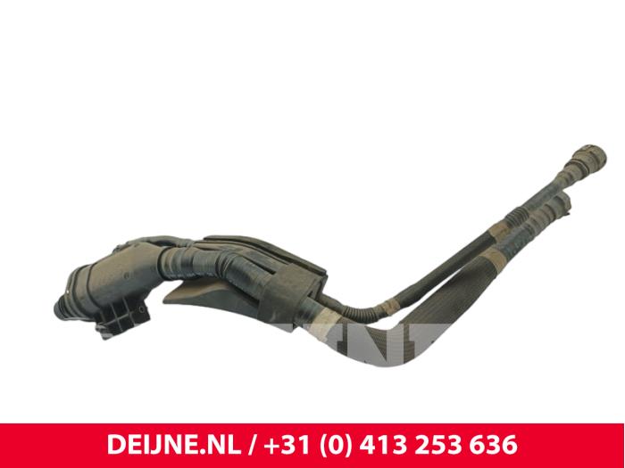 Volkswagen Crafter Füllrohr adbluetank O303704