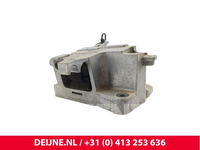 Lynk & Co 01 Motorsteun O303709
