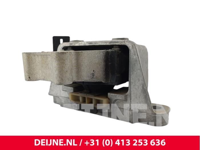 Lynk & Co 01 Motorsteun O303712