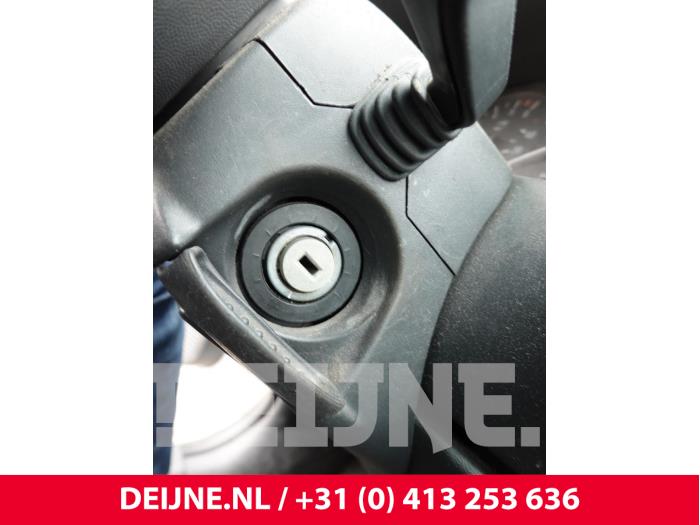 Opel Combo Kontaktslot+Sleutel O303747