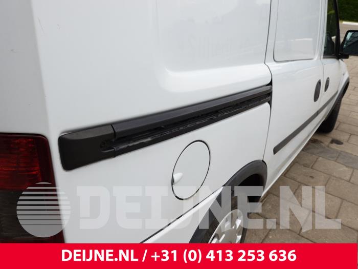 Opel Combo Tankklappe O303772