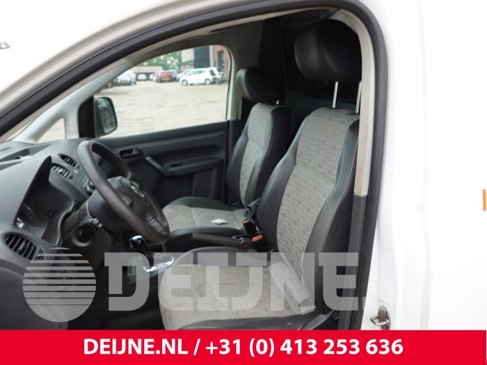 Volkswagen Caddy Sitz links O303852