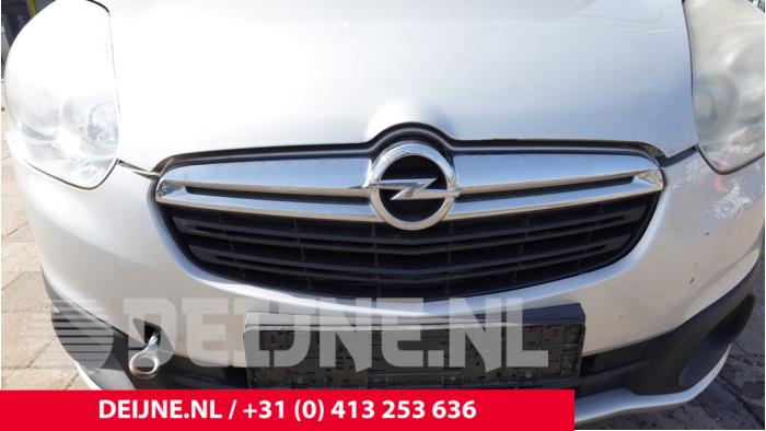 Opel Combo Stoßstange vorne O303932