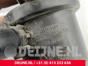Volvo XC40 Water pump O303942 photo 3