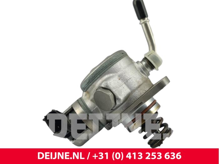 Gebruikte Brandstofpomp Mechanisch Volvo XC90 II 2.0 T5 16V AWD Prijs € 150,00 Margeregeling aangeboden door van Deijne Onderdelen Uden B.V.