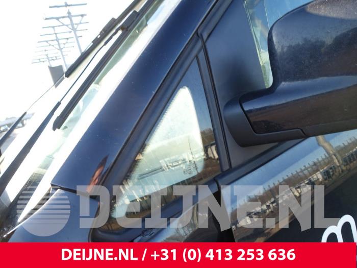 Volkswagen Caddy Quarter light, front left O304041
