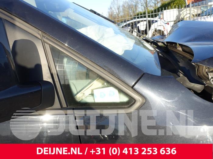 Volkswagen Caddy Quarter light, front right O304042