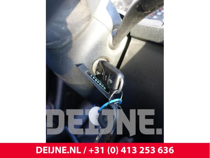 Volkswagen Caddy Zündschloss+Schlüssel O304047