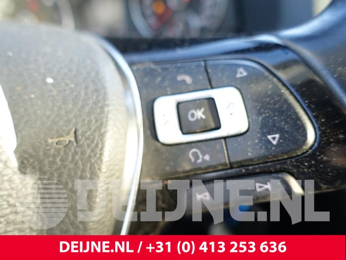 Volkswagen Caddy Lenkrad O304066
