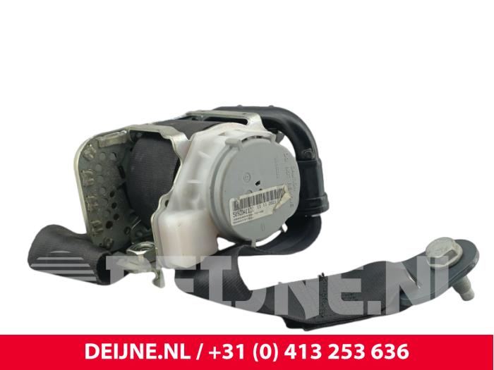 Toyota Pro-Ace Sicherheitsgurt links vorne O304085
