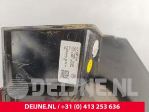 Volkswagen Transporter Rücklicht rechts O304117 foto 3