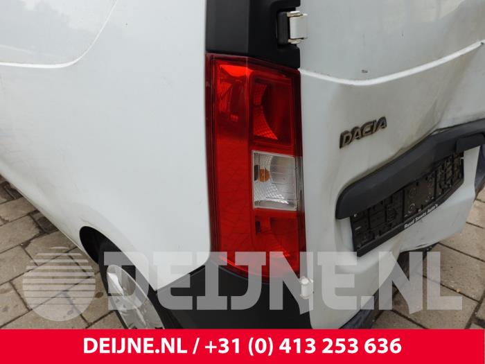 Dacia Dokker Achterlicht links O304266