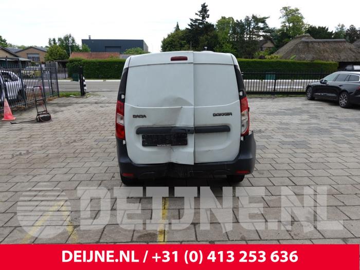 Dacia Dokker Extra Remlicht midden O304337