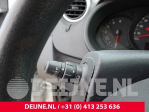 Renault Kangoo Combischakelaar Stuurkolom O304362 foto 2