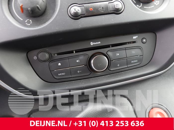 Renault Kangoo Navigatie bedienings paneel O304389