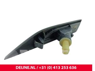Volkswagen Caddy Indicator lens, front left O304482 photo 2