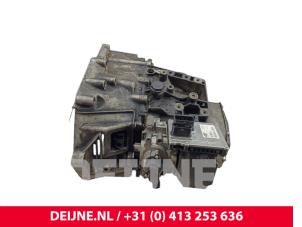Citroen Berlingo Gearbox O304619 photo 2