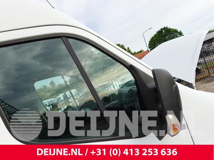 Opel Movano Dreieckfenster rechts vorne O304659