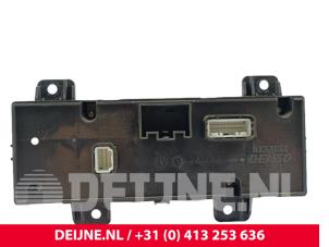Opel Movano Kachel Bedieningspaneel O304672 foto 2