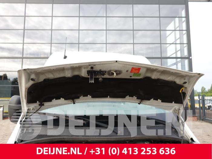 Opel Movano Ruitenwisserarm set O304708