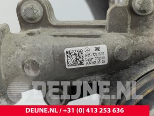 Mercedes Sprinter Wasserpumpe O304783 foto 3