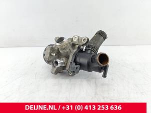 Mercedes Sprinter Wasserpumpe O304783 foto 2