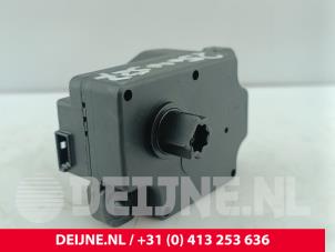Volvo V40 Heizventil Motor O304784 foto 3