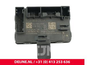 Volkswagen Crafter Central door locking module O304787 photo 2