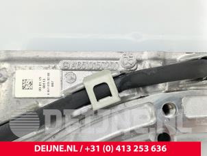 Mercedes Sprinter Kettenkasten Deckel O304795 foto 3