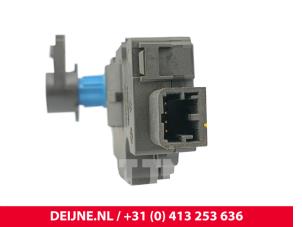 Volvo V40 Heater valve motor O304797 photo 3