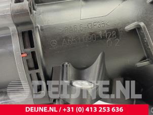 Mercedes Sprinter Gasklephuis O304800 foto 3