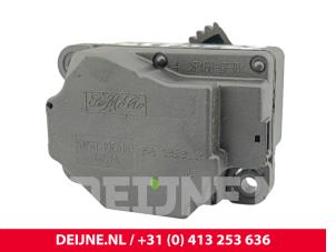 Volvo V40 Heizventil Motor O304802 foto 3