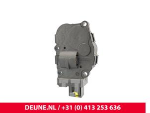 Volvo V40 Heizventil Motor O304804 foto 2