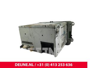 Volkswagen Caddy Display Multi Media regelunit O304815 foto 2