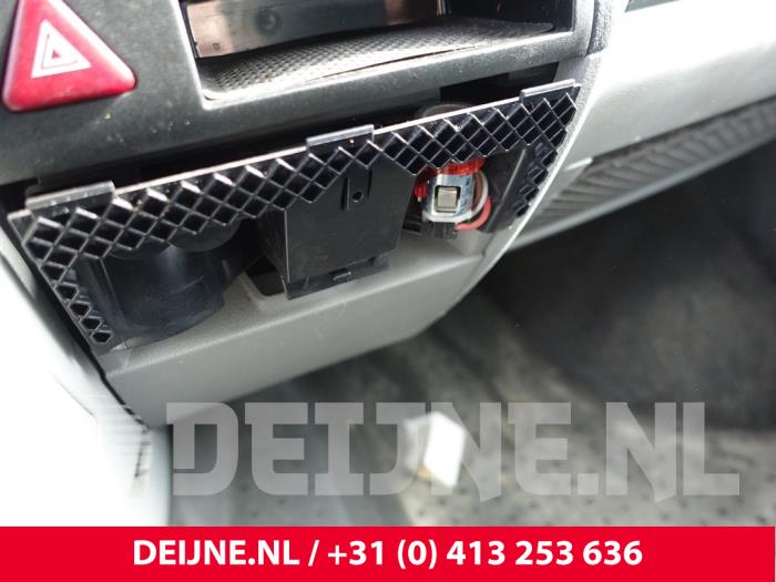 Volkswagen Transporter Bekerhouder O304827
