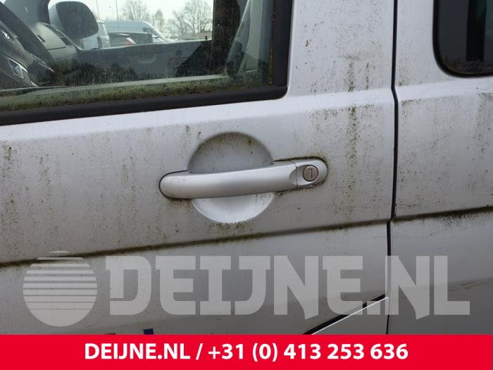 Volkswagen Transporter Türgriff 2-türig links O304866