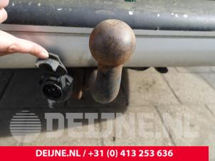 Volkswagen Transporter Anhängerkupplung O304895 foto 2
