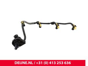 Renault Master Fuel return line O305047 photo 2