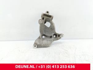 Volkswagen Crafter Aircopomp Steun O305100 foto 3