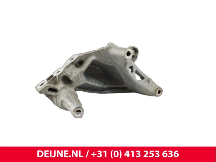 MAN TGE Motorsteun O305104