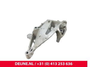 MAN TGE Engine mount O305104 photo 2