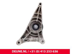 Volkswagen Crafter Cooling fan housing O305138 photo 3