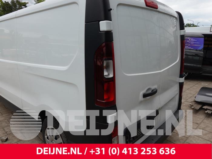 Renault Trafic Achterlicht links O305182