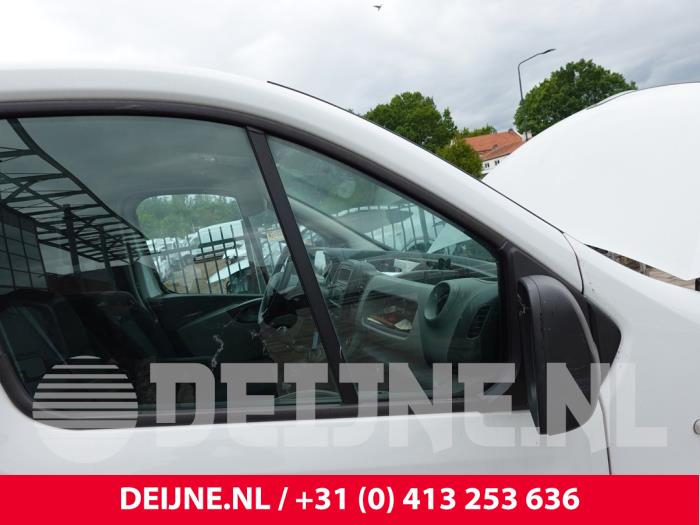 Renault Trafic Driehoeks Ruit rechts-voor O305200