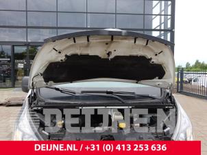Renault Trafic Motorhaube O305214 foto 2