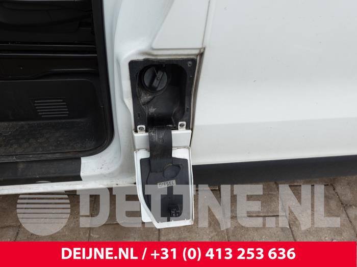 Renault Trafic Tankklappe O305235