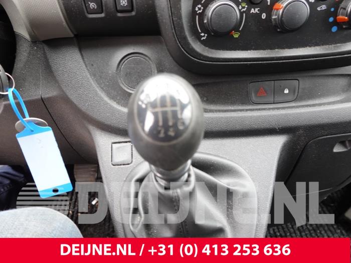 Renault Trafic Versnellingspook O305239